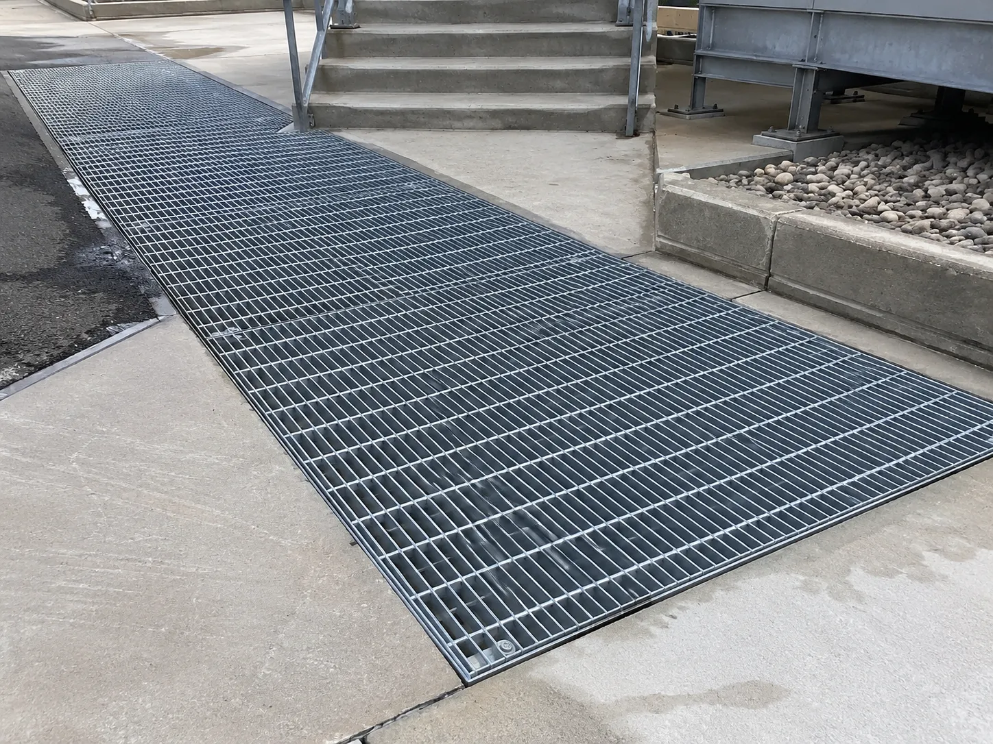 Completed Close Mesh Grating installation in Ancaster by The Grate Guys